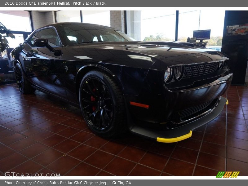 Pitch Black / Black 2016 Dodge Challenger SRT Hellcat