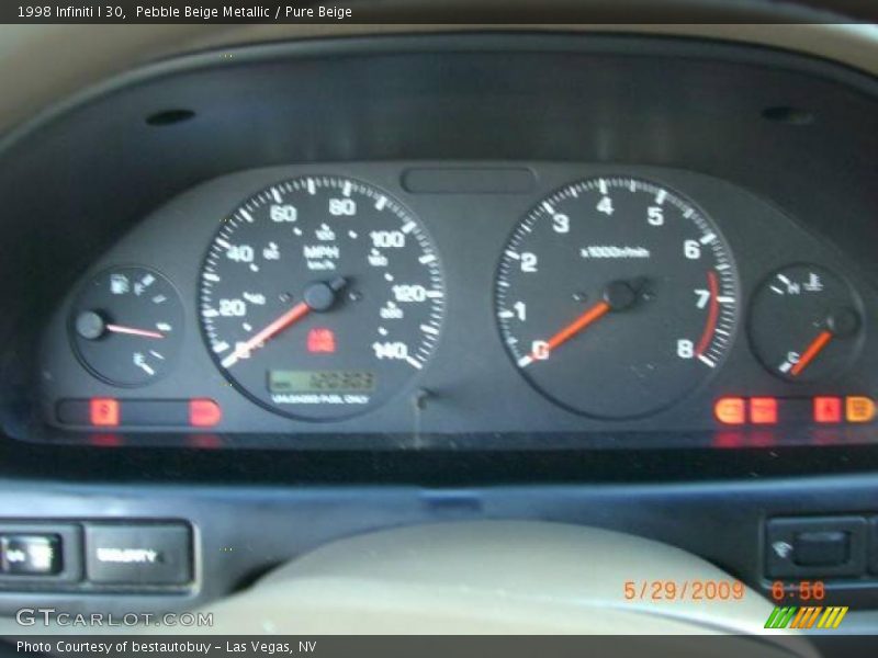 Pebble Beige Metallic / Pure Beige 1998 Infiniti I 30