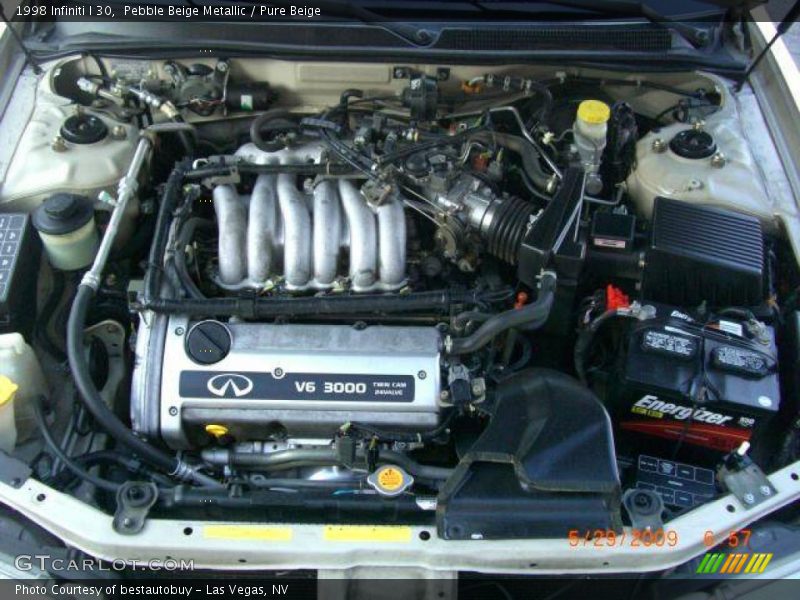 Pebble Beige Metallic / Pure Beige 1998 Infiniti I 30