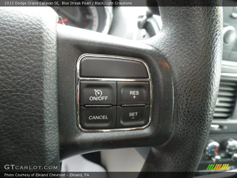 Blue Streak Pearl / Black/Light Graystone 2013 Dodge Grand Caravan SE