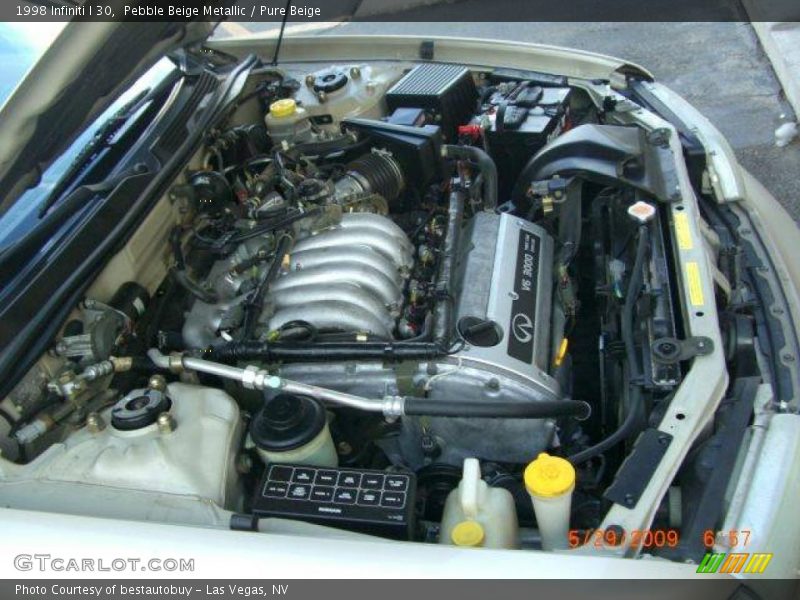 Pebble Beige Metallic / Pure Beige 1998 Infiniti I 30