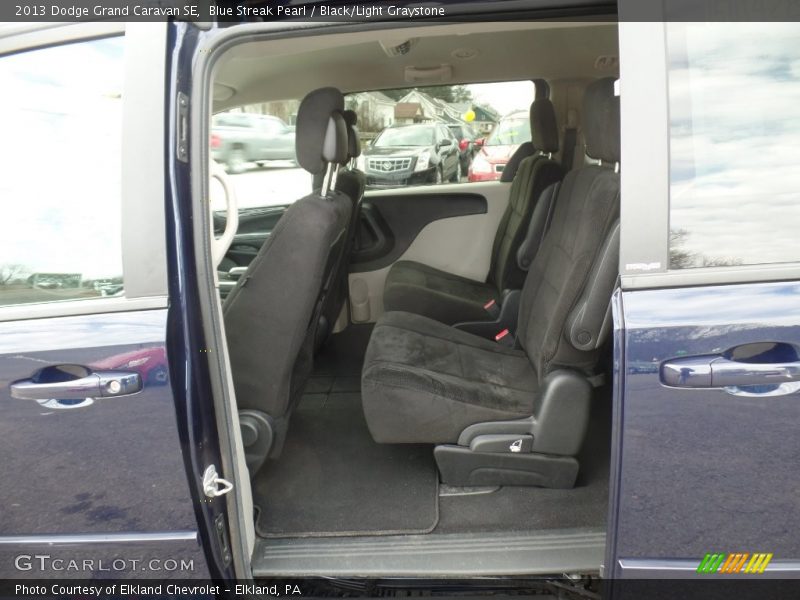 Blue Streak Pearl / Black/Light Graystone 2013 Dodge Grand Caravan SE