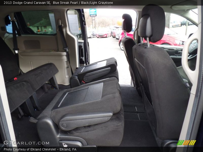 Blue Streak Pearl / Black/Light Graystone 2013 Dodge Grand Caravan SE