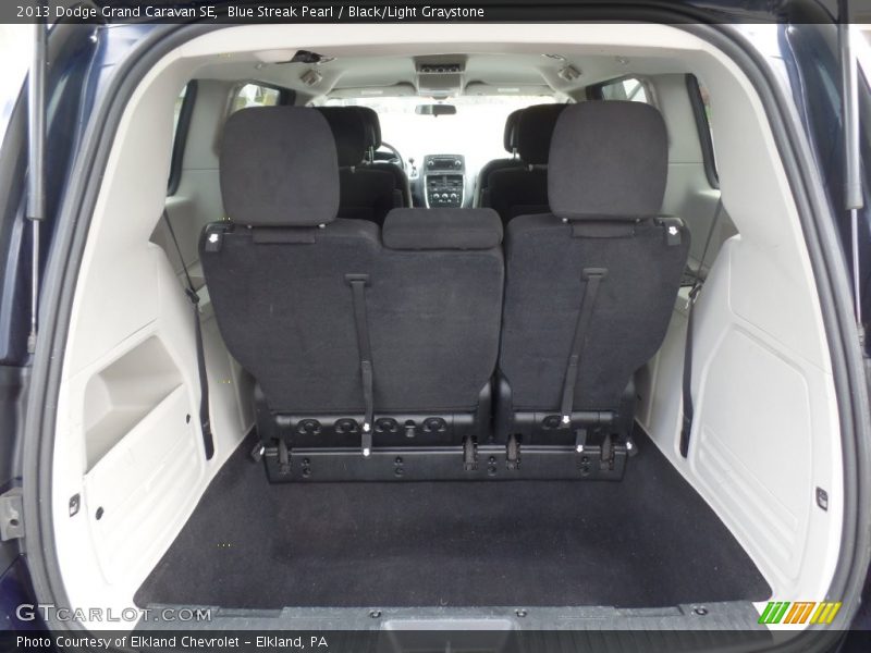 Blue Streak Pearl / Black/Light Graystone 2013 Dodge Grand Caravan SE