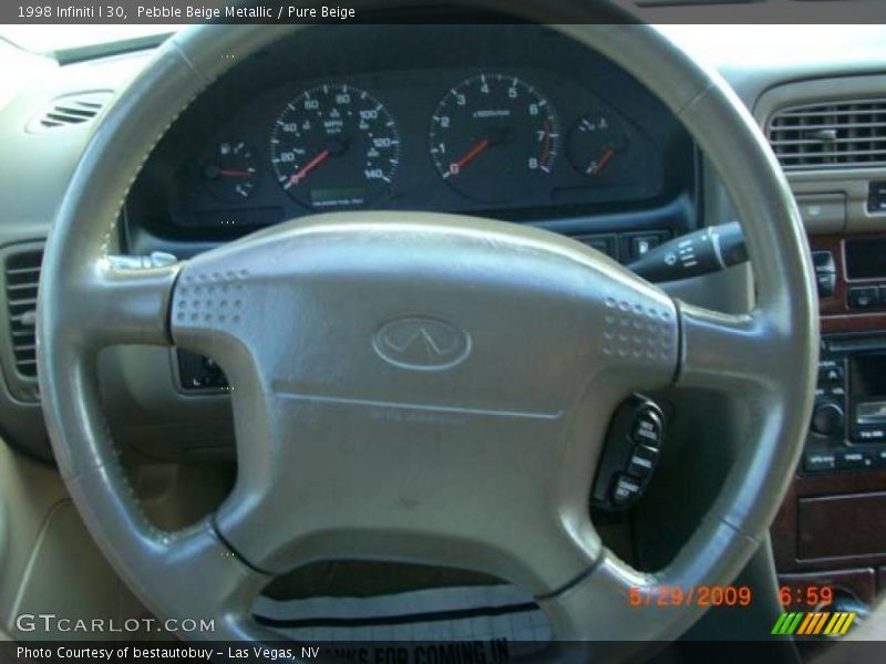 Pebble Beige Metallic / Pure Beige 1998 Infiniti I 30