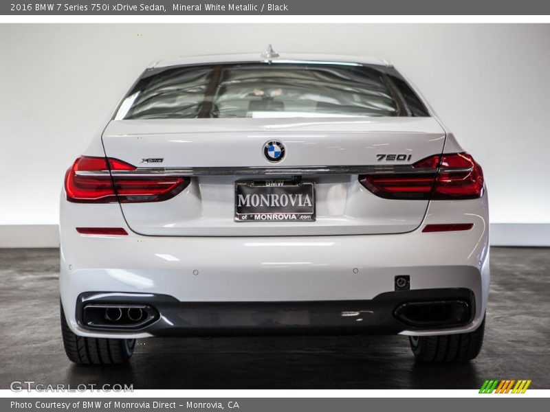 Mineral White Metallic / Black 2016 BMW 7 Series 750i xDrive Sedan