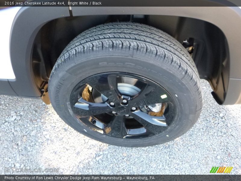 Bright White / Black 2016 Jeep Cherokee Latitude 4x4