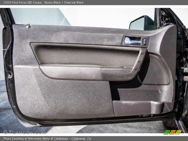 Ebony Black / Charcoal Black 2009 Ford Focus SES Coupe