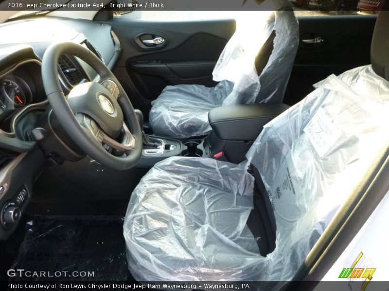 Bright White / Black 2016 Jeep Cherokee Latitude 4x4