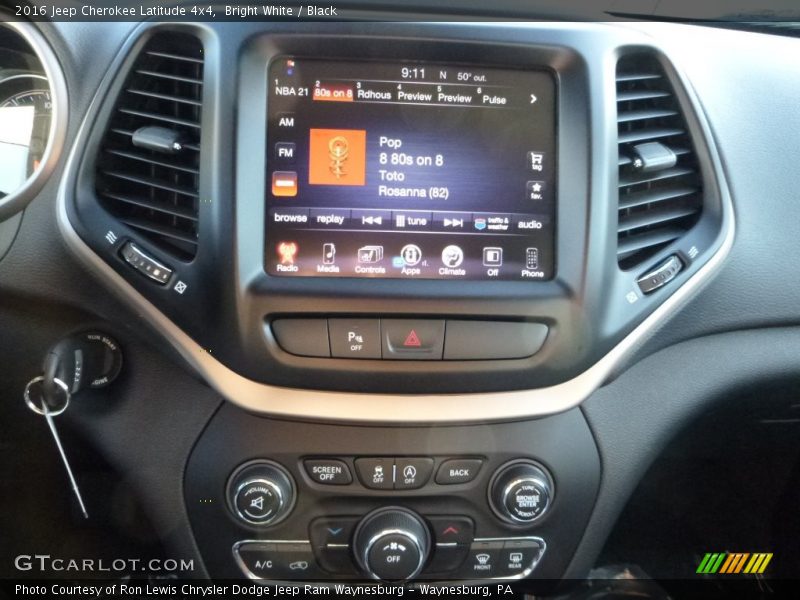 Bright White / Black 2016 Jeep Cherokee Latitude 4x4
