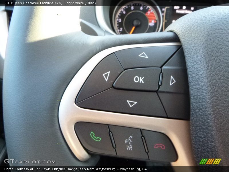 Bright White / Black 2016 Jeep Cherokee Latitude 4x4