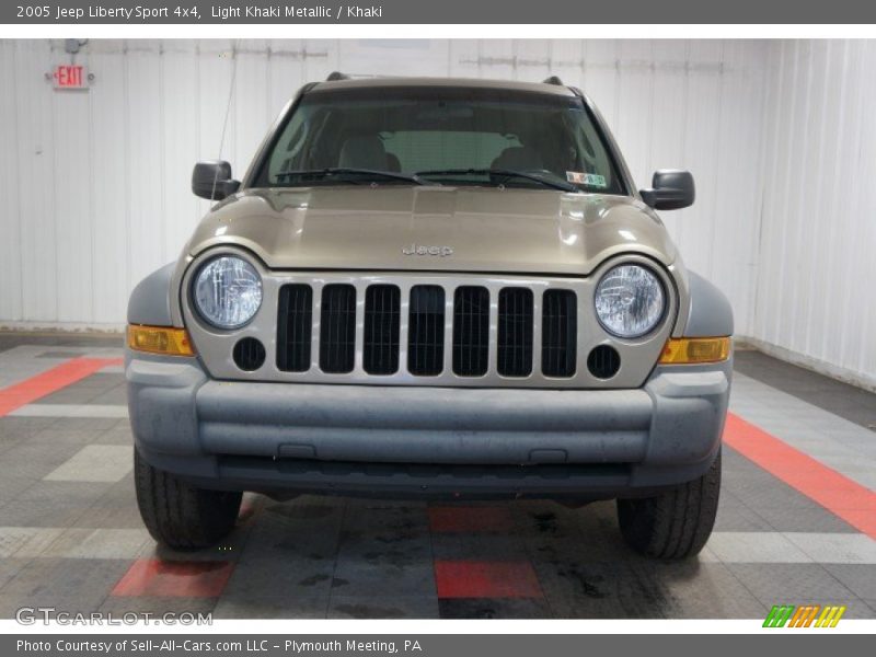 Light Khaki Metallic / Khaki 2005 Jeep Liberty Sport 4x4