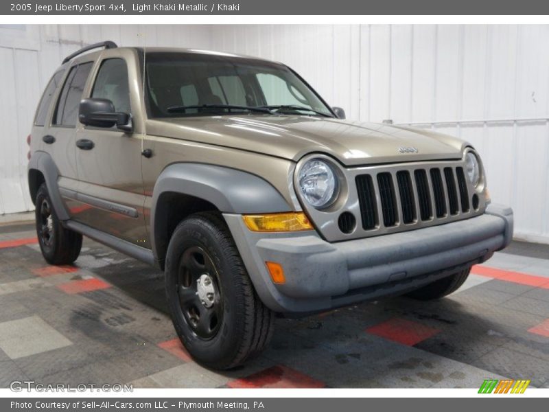 Light Khaki Metallic / Khaki 2005 Jeep Liberty Sport 4x4