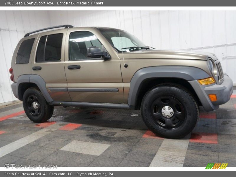 Light Khaki Metallic / Khaki 2005 Jeep Liberty Sport 4x4