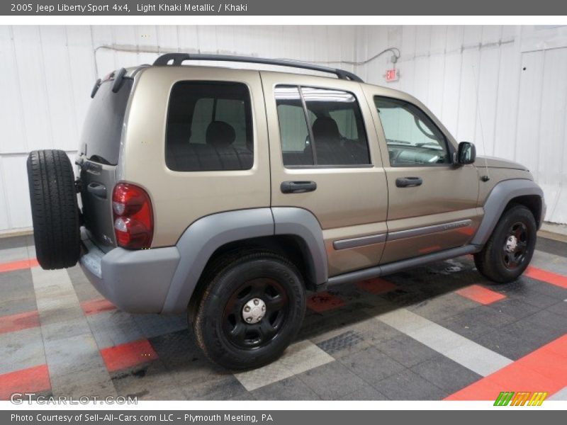 Light Khaki Metallic / Khaki 2005 Jeep Liberty Sport 4x4