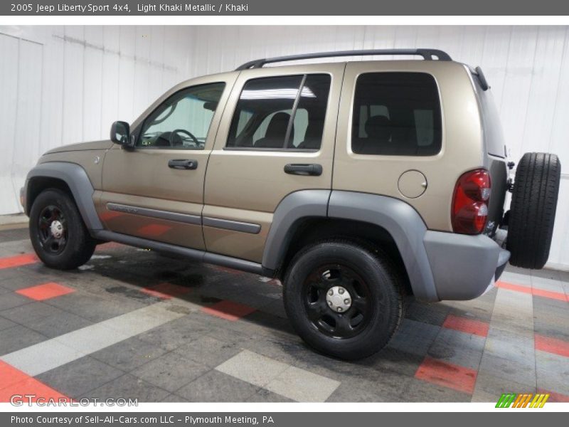 Light Khaki Metallic / Khaki 2005 Jeep Liberty Sport 4x4