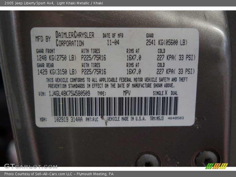 Light Khaki Metallic / Khaki 2005 Jeep Liberty Sport 4x4