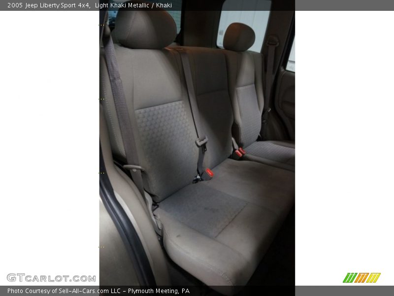 Light Khaki Metallic / Khaki 2005 Jeep Liberty Sport 4x4