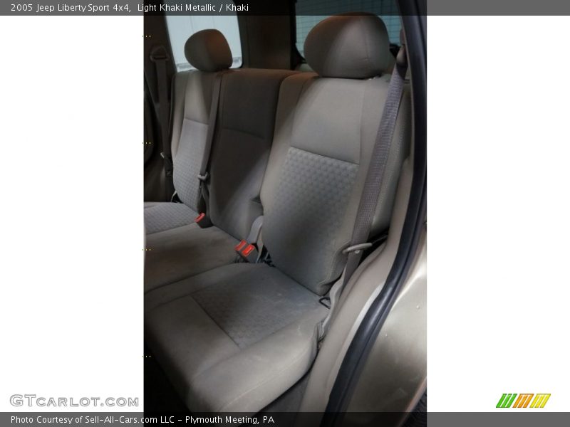Light Khaki Metallic / Khaki 2005 Jeep Liberty Sport 4x4