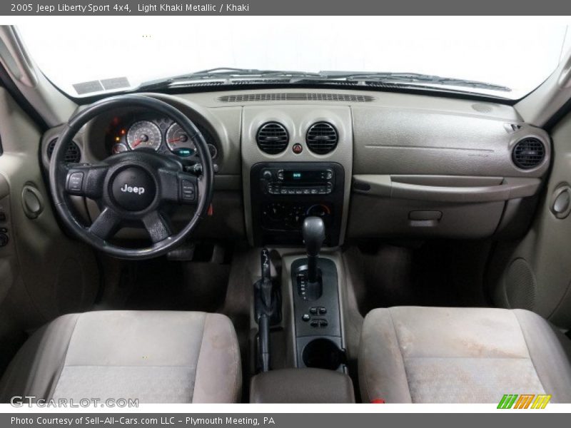 Light Khaki Metallic / Khaki 2005 Jeep Liberty Sport 4x4