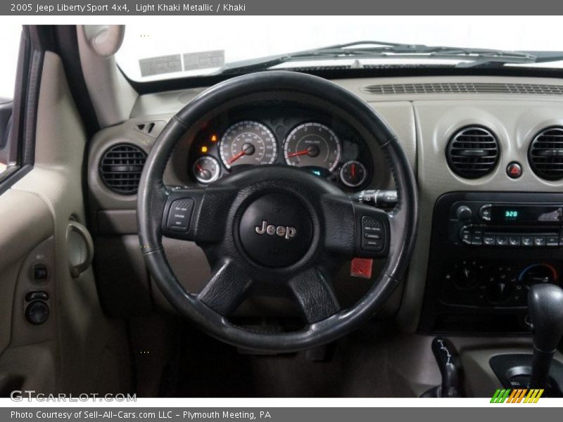 Light Khaki Metallic / Khaki 2005 Jeep Liberty Sport 4x4