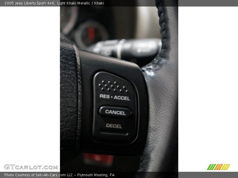 Light Khaki Metallic / Khaki 2005 Jeep Liberty Sport 4x4