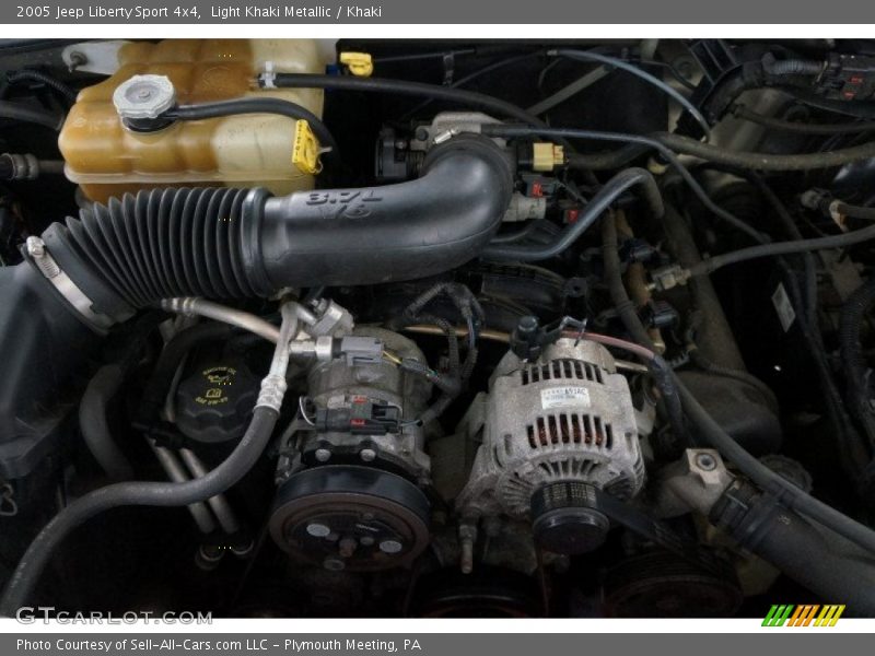 Light Khaki Metallic / Khaki 2005 Jeep Liberty Sport 4x4