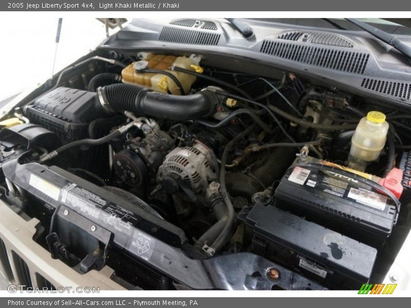 Light Khaki Metallic / Khaki 2005 Jeep Liberty Sport 4x4