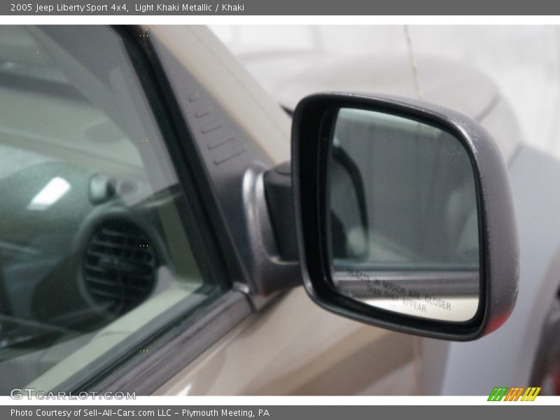 Light Khaki Metallic / Khaki 2005 Jeep Liberty Sport 4x4