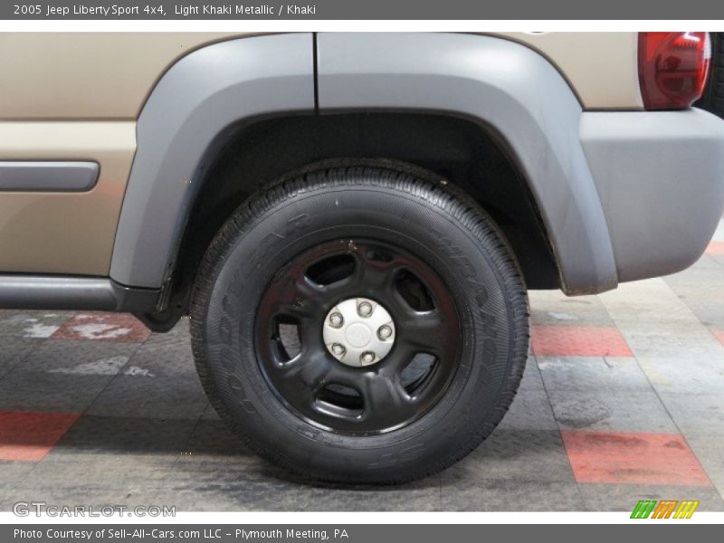 Light Khaki Metallic / Khaki 2005 Jeep Liberty Sport 4x4
