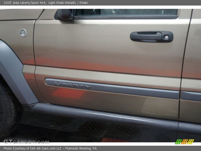 Light Khaki Metallic / Khaki 2005 Jeep Liberty Sport 4x4