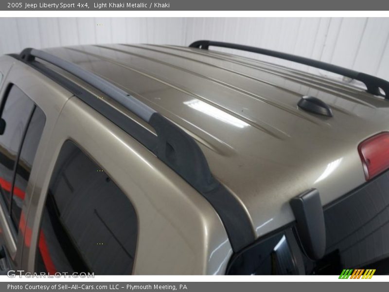 Light Khaki Metallic / Khaki 2005 Jeep Liberty Sport 4x4