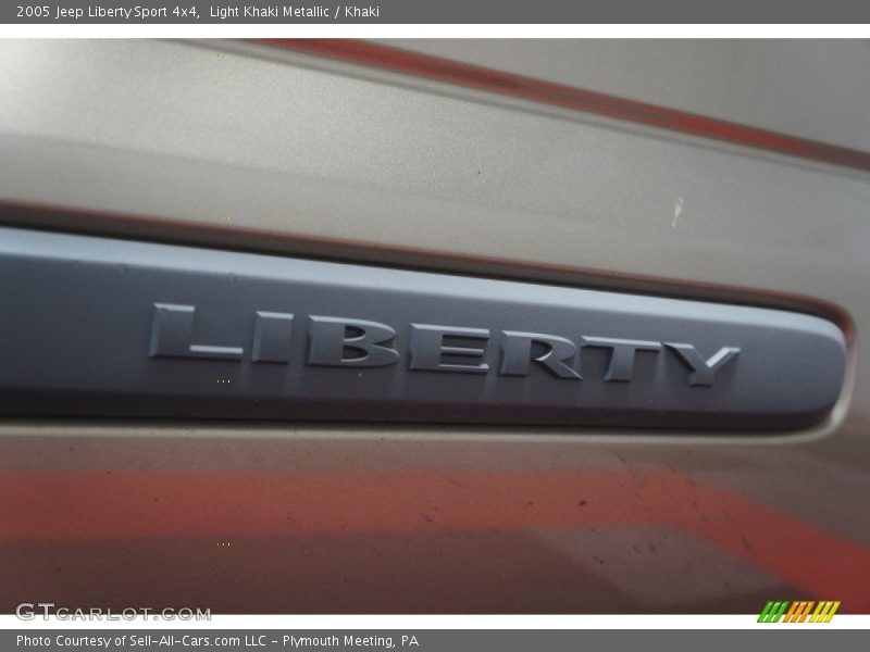 Light Khaki Metallic / Khaki 2005 Jeep Liberty Sport 4x4
