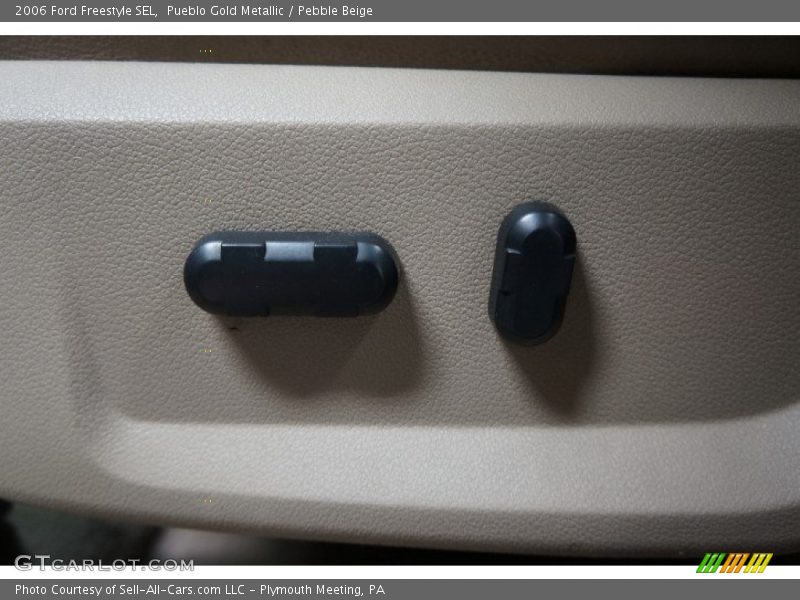 Pueblo Gold Metallic / Pebble Beige 2006 Ford Freestyle SEL