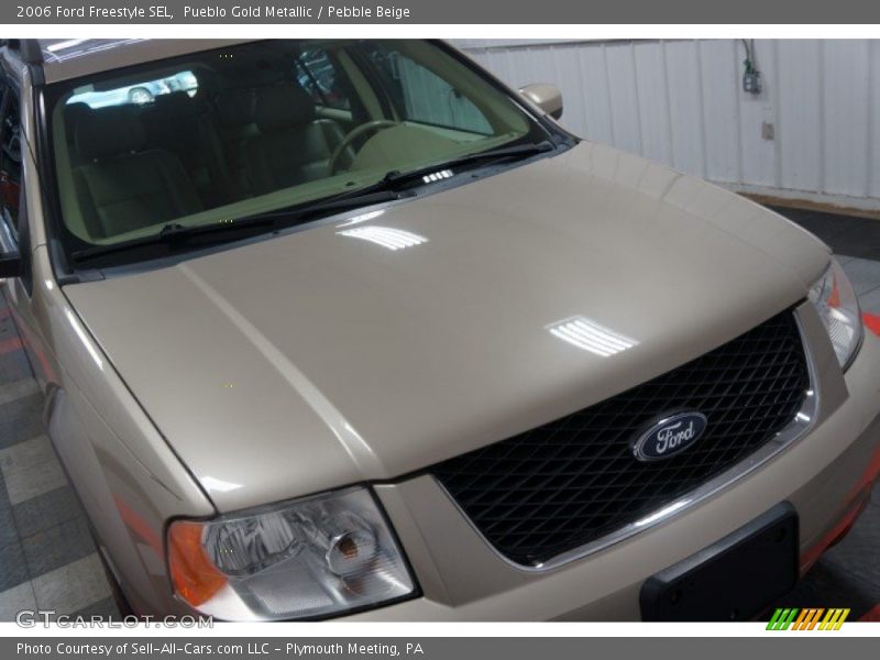 Pueblo Gold Metallic / Pebble Beige 2006 Ford Freestyle SEL
