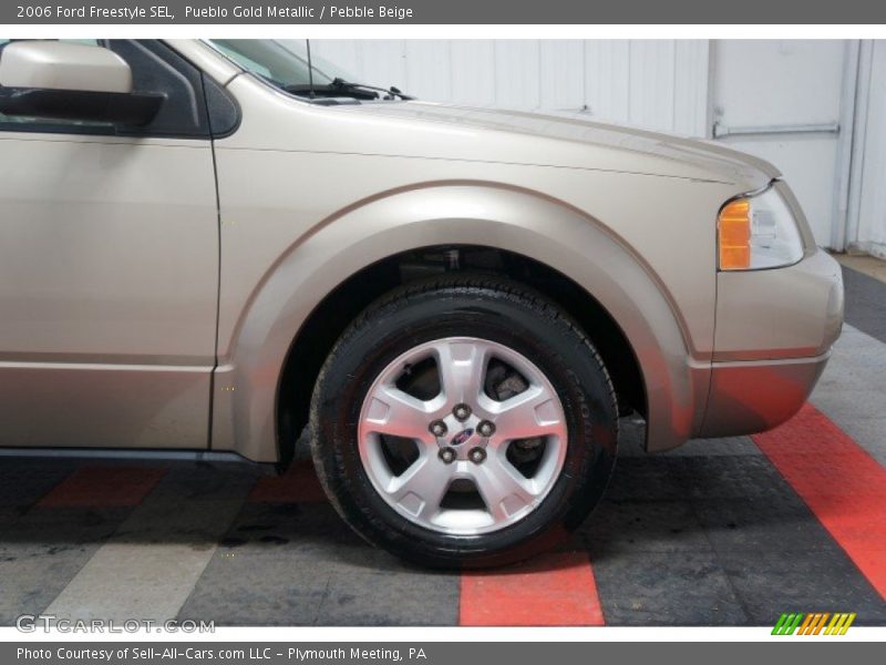 Pueblo Gold Metallic / Pebble Beige 2006 Ford Freestyle SEL
