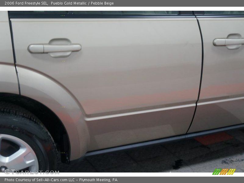 Pueblo Gold Metallic / Pebble Beige 2006 Ford Freestyle SEL
