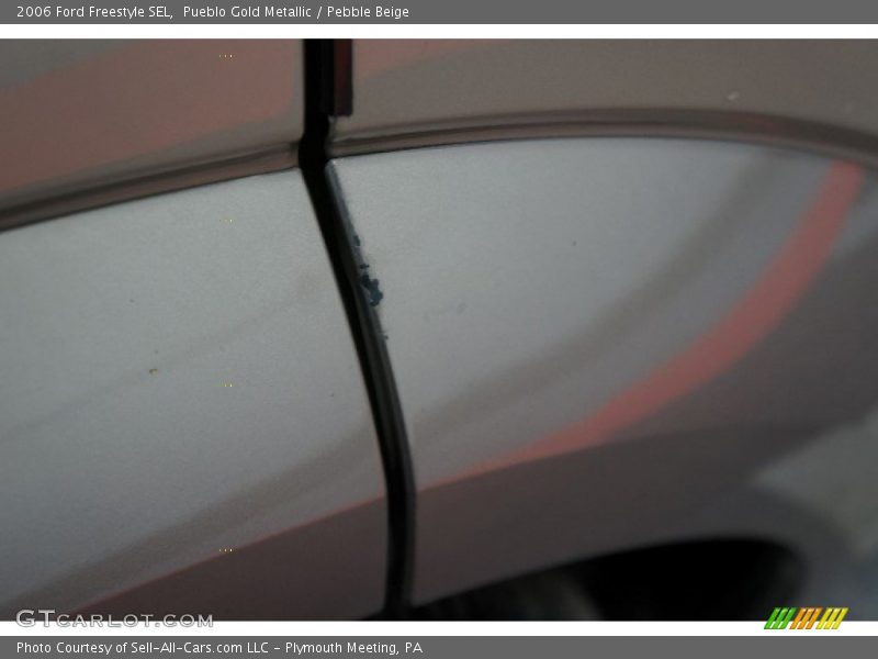 Pueblo Gold Metallic / Pebble Beige 2006 Ford Freestyle SEL