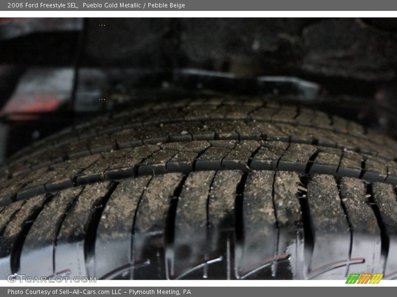 Pueblo Gold Metallic / Pebble Beige 2006 Ford Freestyle SEL