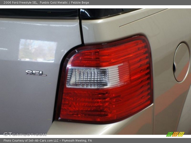 Pueblo Gold Metallic / Pebble Beige 2006 Ford Freestyle SEL