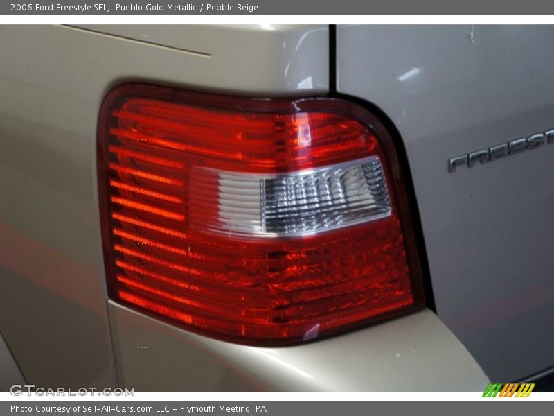 Pueblo Gold Metallic / Pebble Beige 2006 Ford Freestyle SEL