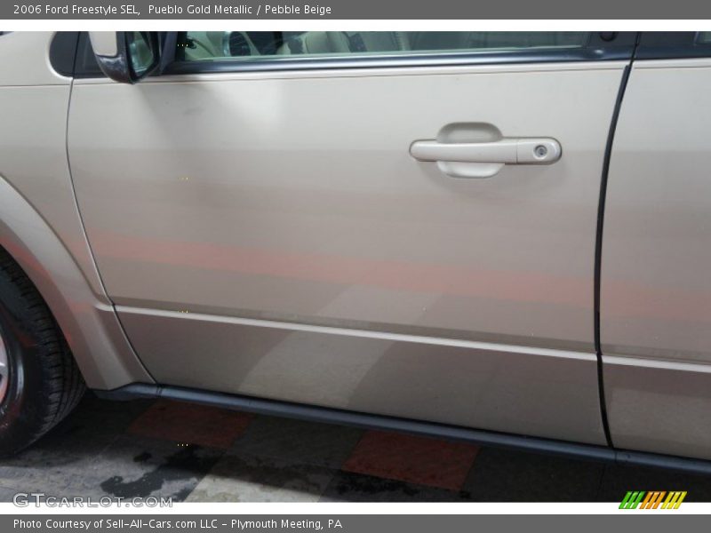 Pueblo Gold Metallic / Pebble Beige 2006 Ford Freestyle SEL