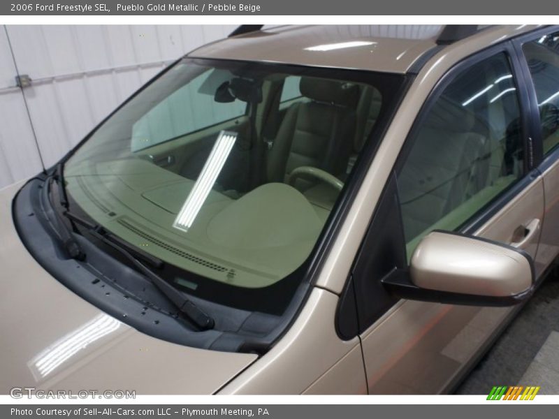 Pueblo Gold Metallic / Pebble Beige 2006 Ford Freestyle SEL