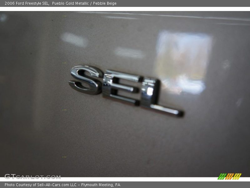 Pueblo Gold Metallic / Pebble Beige 2006 Ford Freestyle SEL