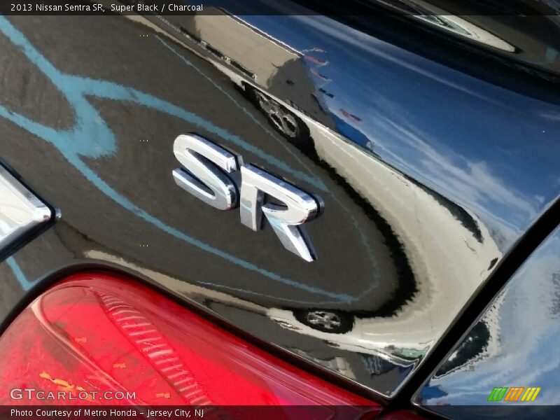 Super Black / Charcoal 2013 Nissan Sentra SR