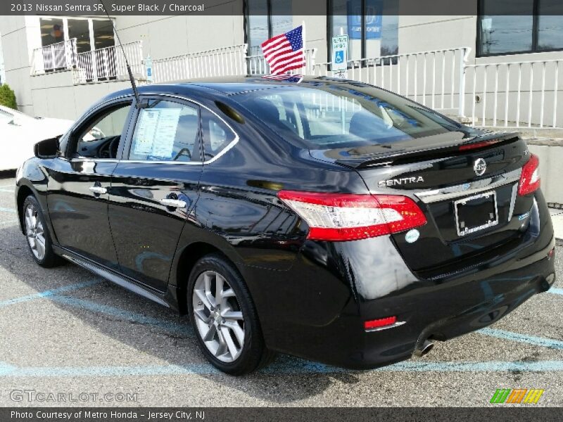 Super Black / Charcoal 2013 Nissan Sentra SR