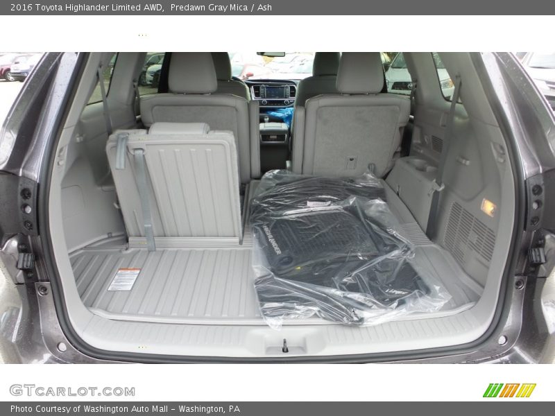  2016 Highlander Limited AWD Trunk