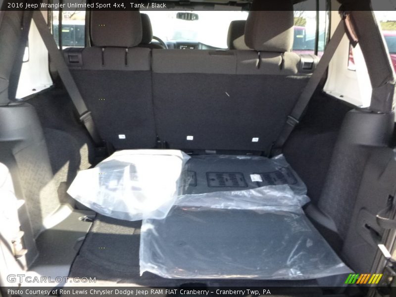 Tank / Black 2016 Jeep Wrangler Unlimited Sport 4x4