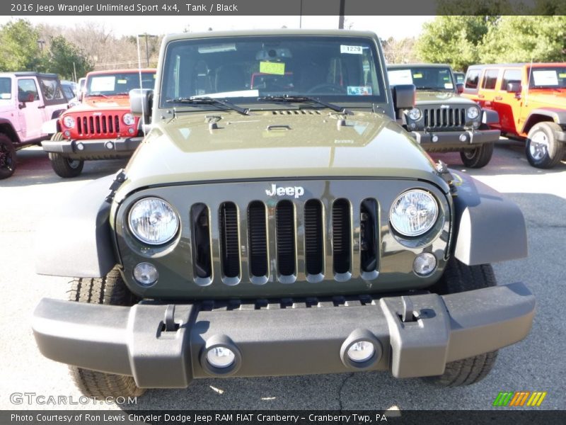 Tank / Black 2016 Jeep Wrangler Unlimited Sport 4x4