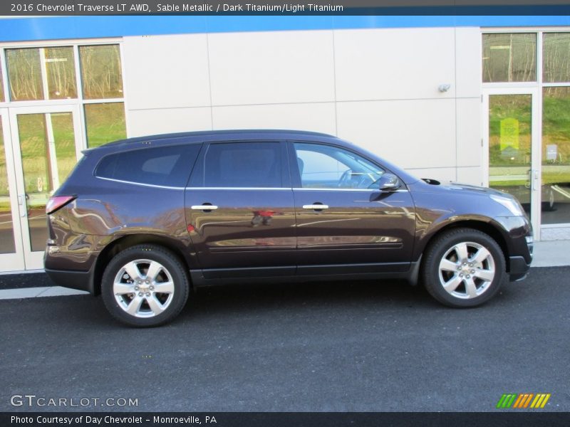Sable Metallic / Dark Titanium/Light Titanium 2016 Chevrolet Traverse LT AWD
